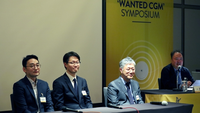 왼쪽부터 세실내과 민준기 원장, 이치훈 원장, 서울성모병원 조재형 교수, 부천성모병원 김성래 교수. 사진/대웅제약