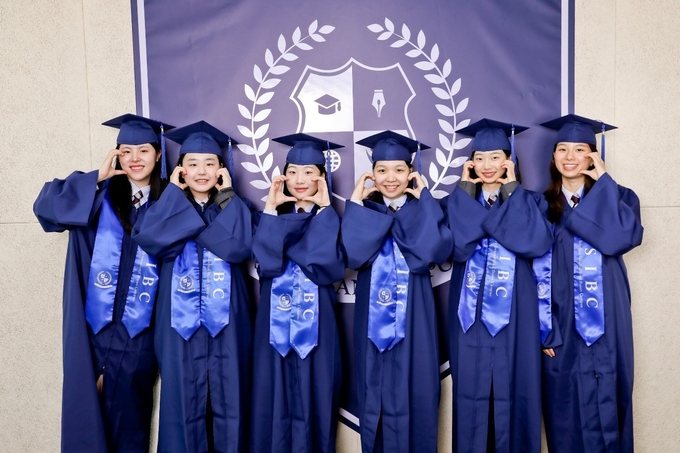 SSI 부산의 졸업생 자료사진. 제공=SSI 부산.