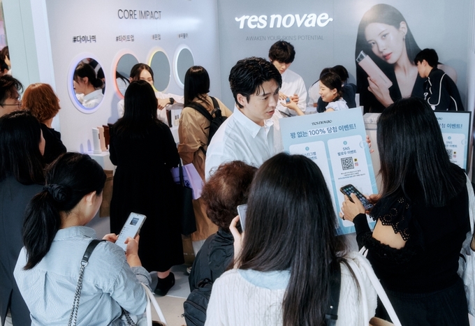 쿠팡서 뷰티 디바이스 검색량 86% 급증…서현이 선택한 ‘레스노베’ 등 인기
