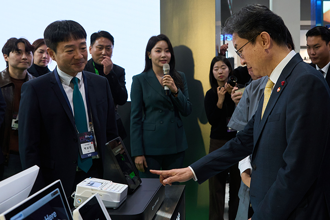 네이버페이(Npay), 코리아 핀테크 위크 2025 참여…오프라인 통합 단말기 ‘Npay 커넥트’ 선보여